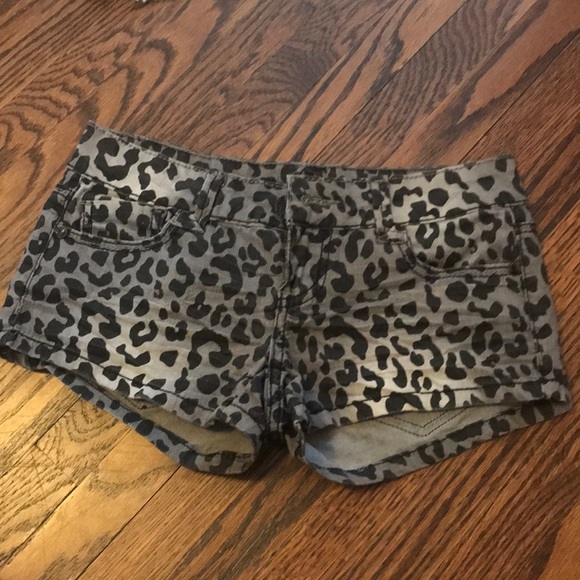 Almost Famous Pants - Women’s Leopard Print Low Rise Shorts